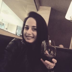 Meet your Posher, Mara